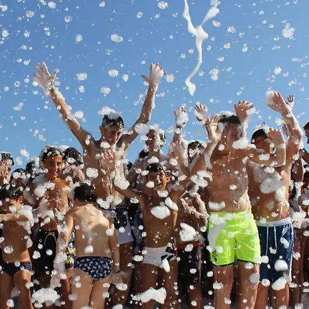 Happy Camp Mobile Homes In Villaggio Lamaforca Campsite *