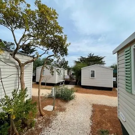 Campsite Happy Camp Mobile Homes In Villaggio Lamaforca *