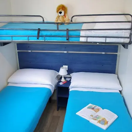 Happy Camp Mobile Homes In Villaggio Lamaforca Campsite Carovigno